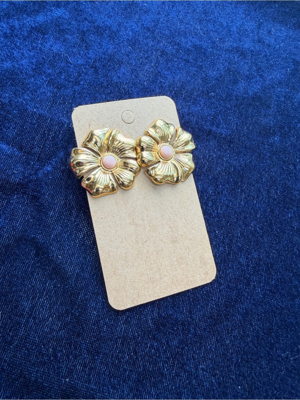 Vintage Flower with Pink Cabochon Gold tone Earrings
